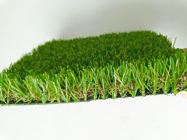 Tapete de grama artificial natural para brincar ao ar livre para jardim
